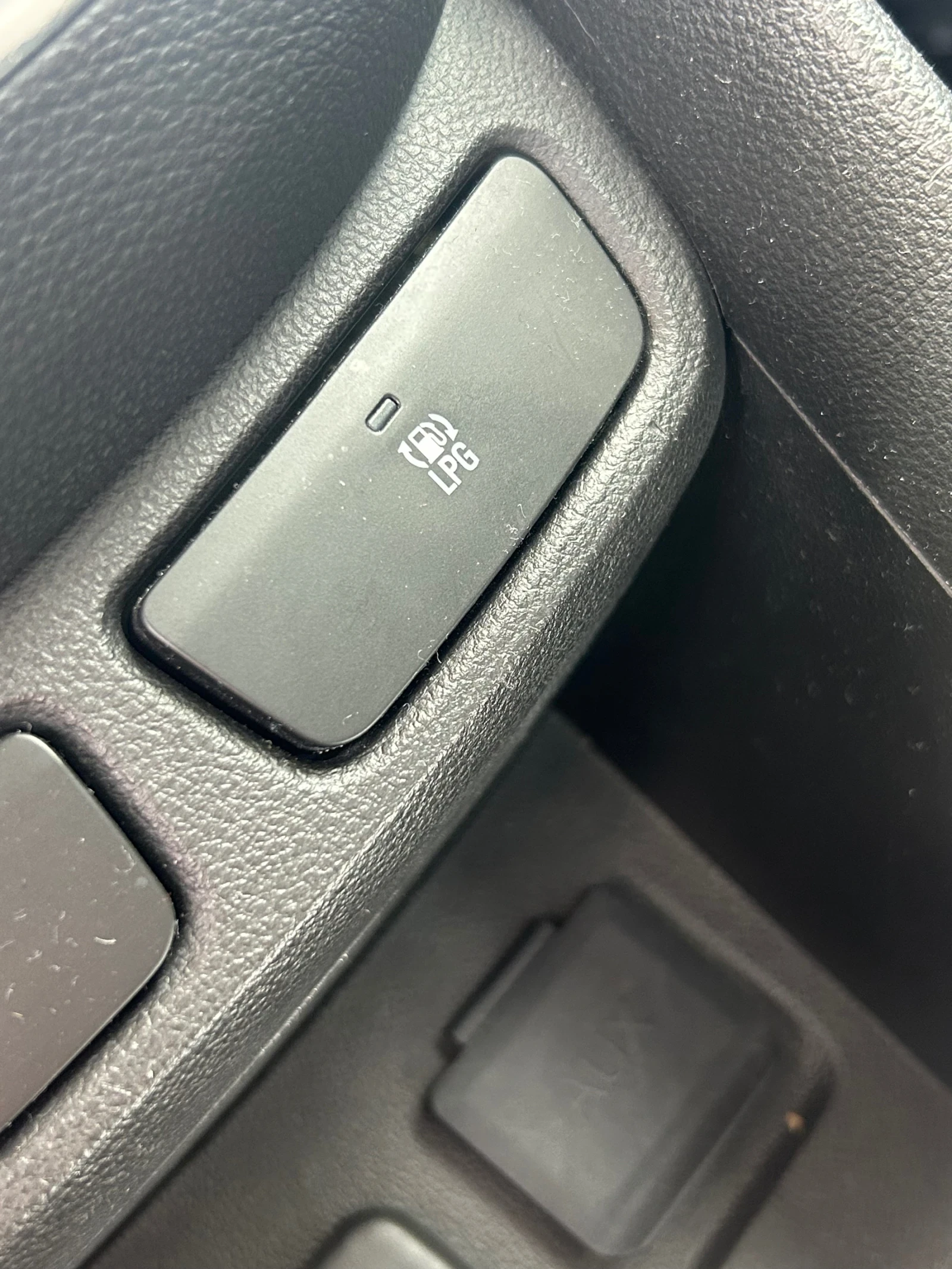 Opel Mokka 1.4T lpg, снимка 7 - Автомобили и джипове - 56024142