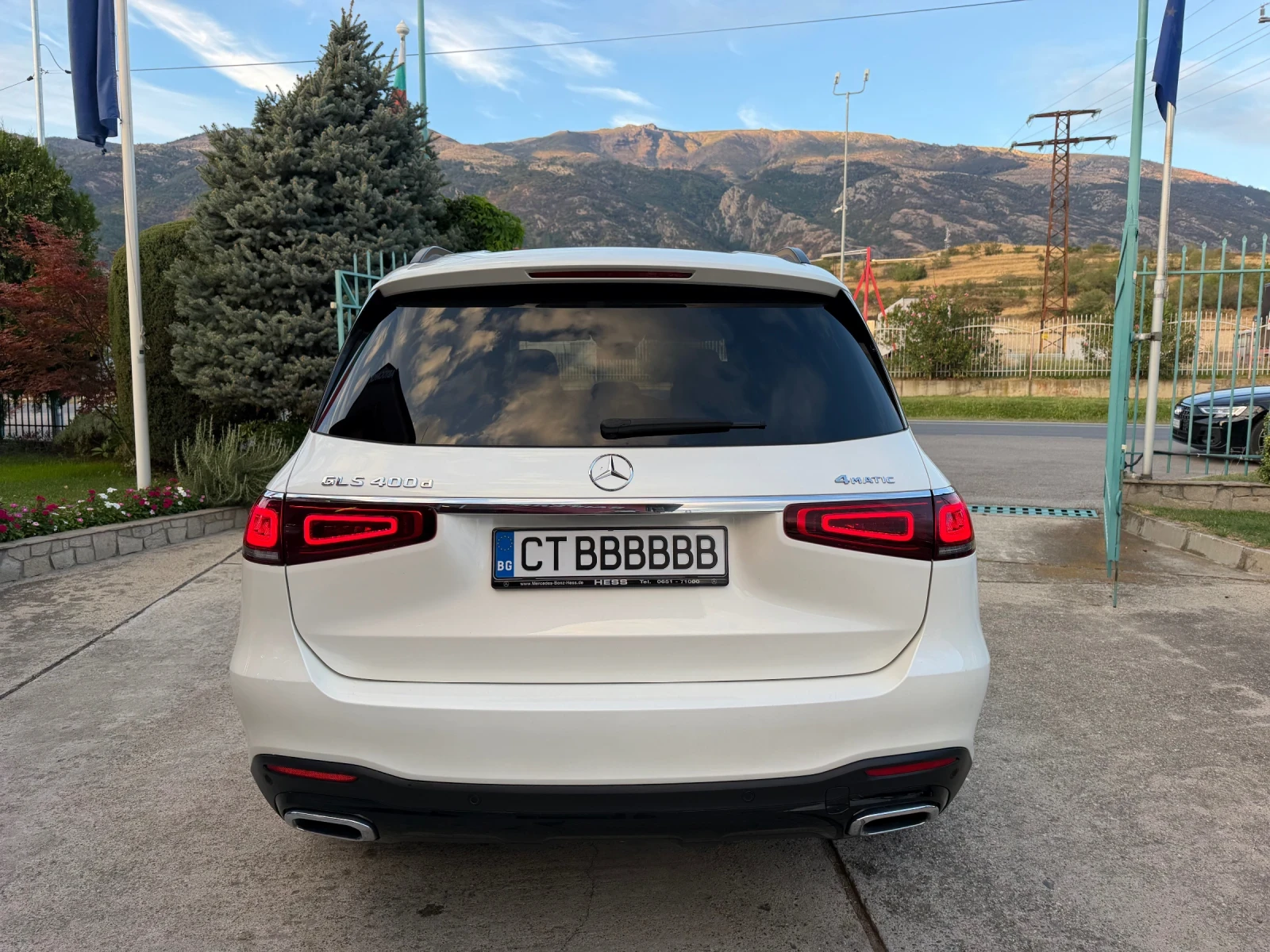 Mercedes-Benz GLS 400 d 4M AMG Line* Night* 3xTV* Massage* 23", снимка 17 - Автомобили и джипове - 56085806