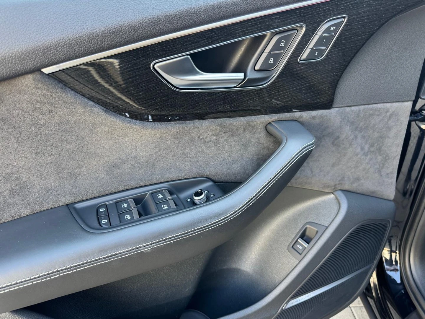 Audi SQ7, снимка 17 - Автомобили и джипове - 56421844