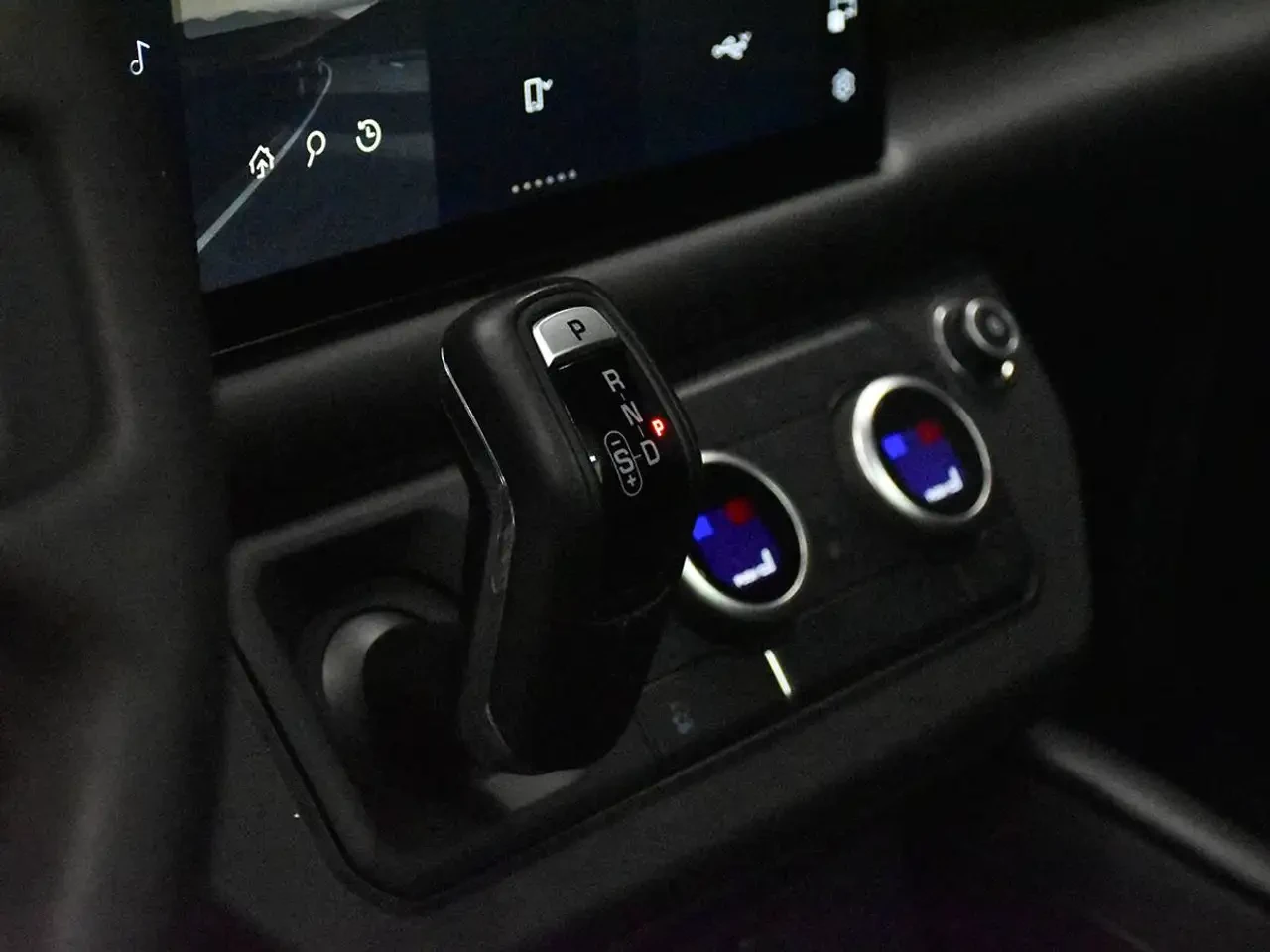 Land Rover Defender 110 V8 AWD / Finance at 4.99% 4x4 | Mobile.bg � ����������� 11