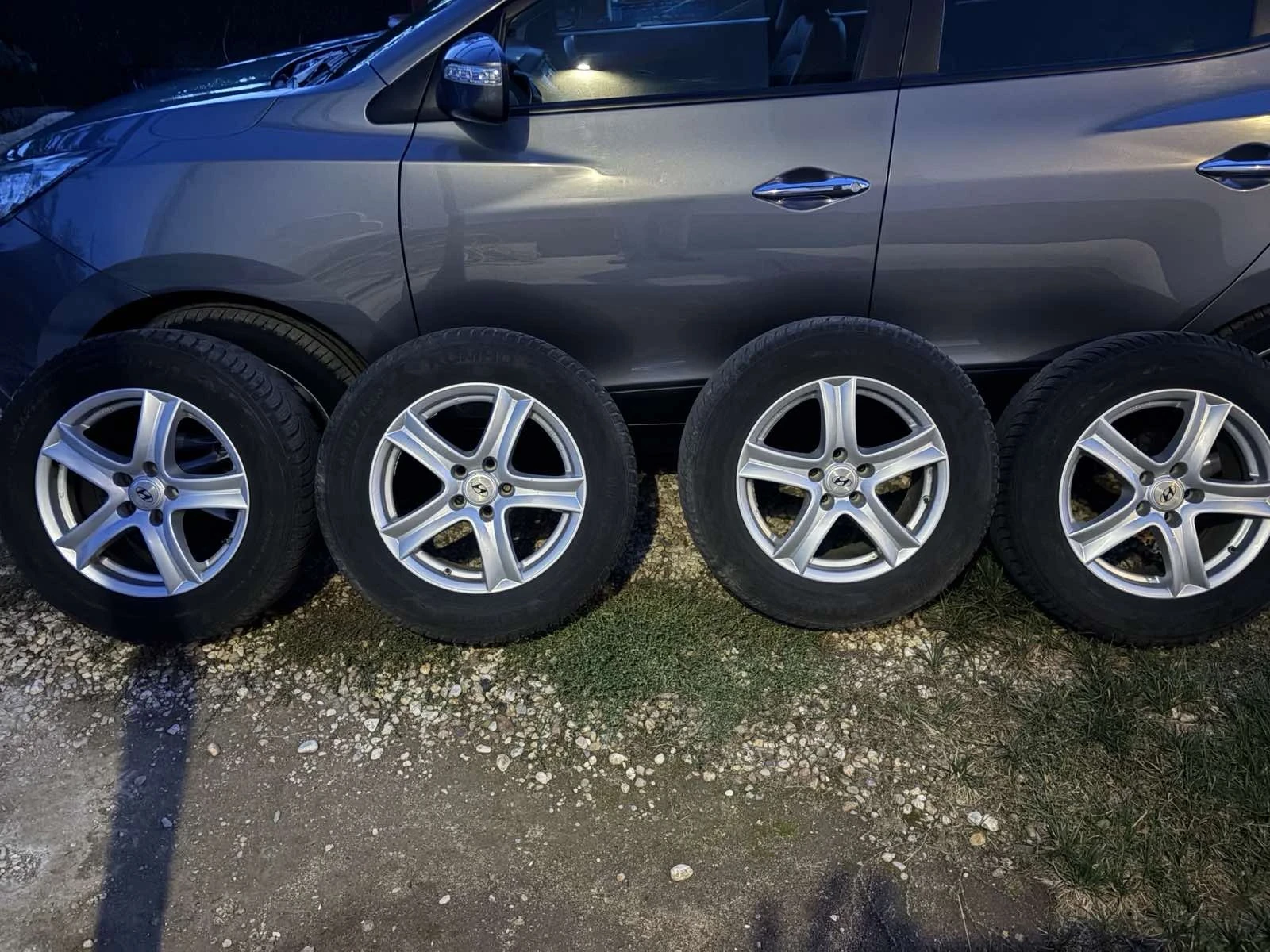 Hyundai IX35 2.0 4WD, снимка 14 - Автомобили и джипове - 56585783