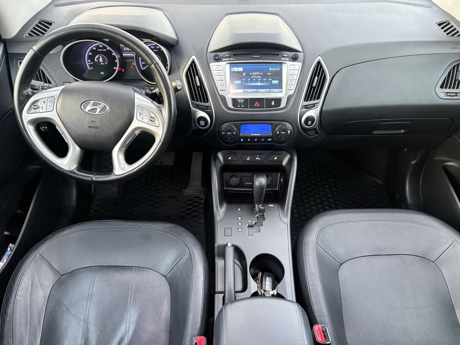 Hyundai IX35 2.0 4WD, снимка 9 - Автомобили и джипове - 56585783