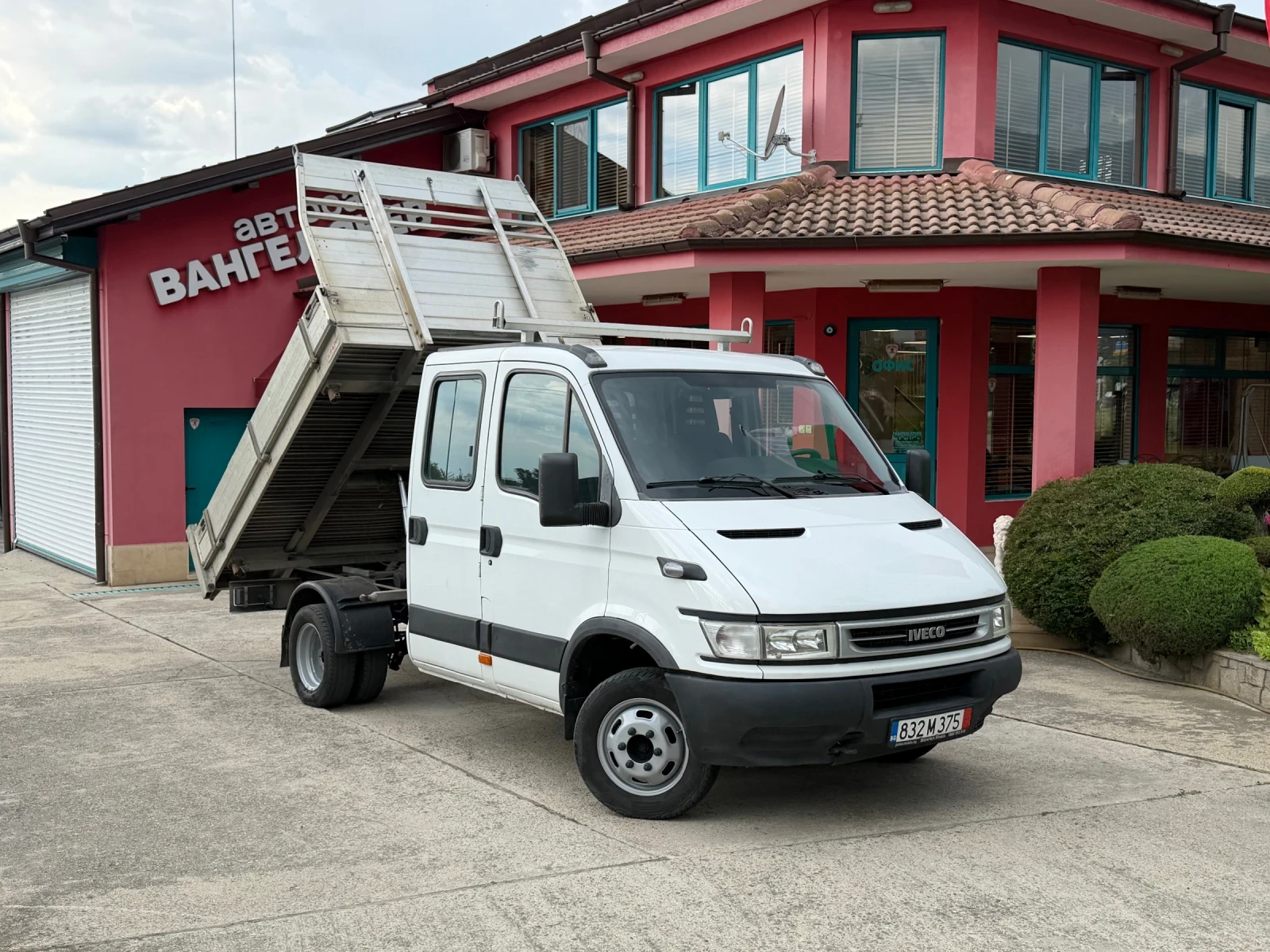 Iveco Daily 3.0HPT* 35C17* Тристранен самосвал* 2.90м кош, снимка 17 - Бусове и автобуси - 54867936