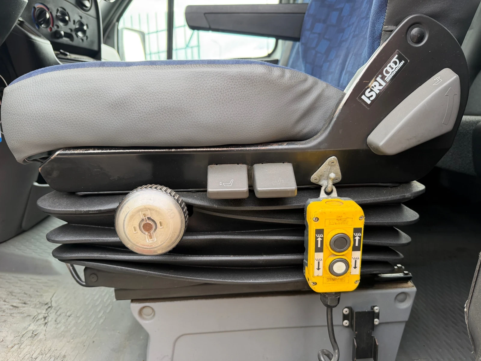 Iveco Daily 3.0HPT* 35C17* Тристранен самосвал* 2.90м кош, снимка 7 - Бусове и автобуси - 54867936