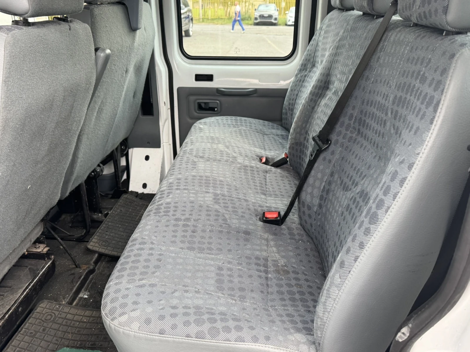 Ford Transit 6+ 1 места 2.2 DCI Перфектен 2013 СПЕШНО!!!, снимка 8 - Бусове и автобуси - 56219189