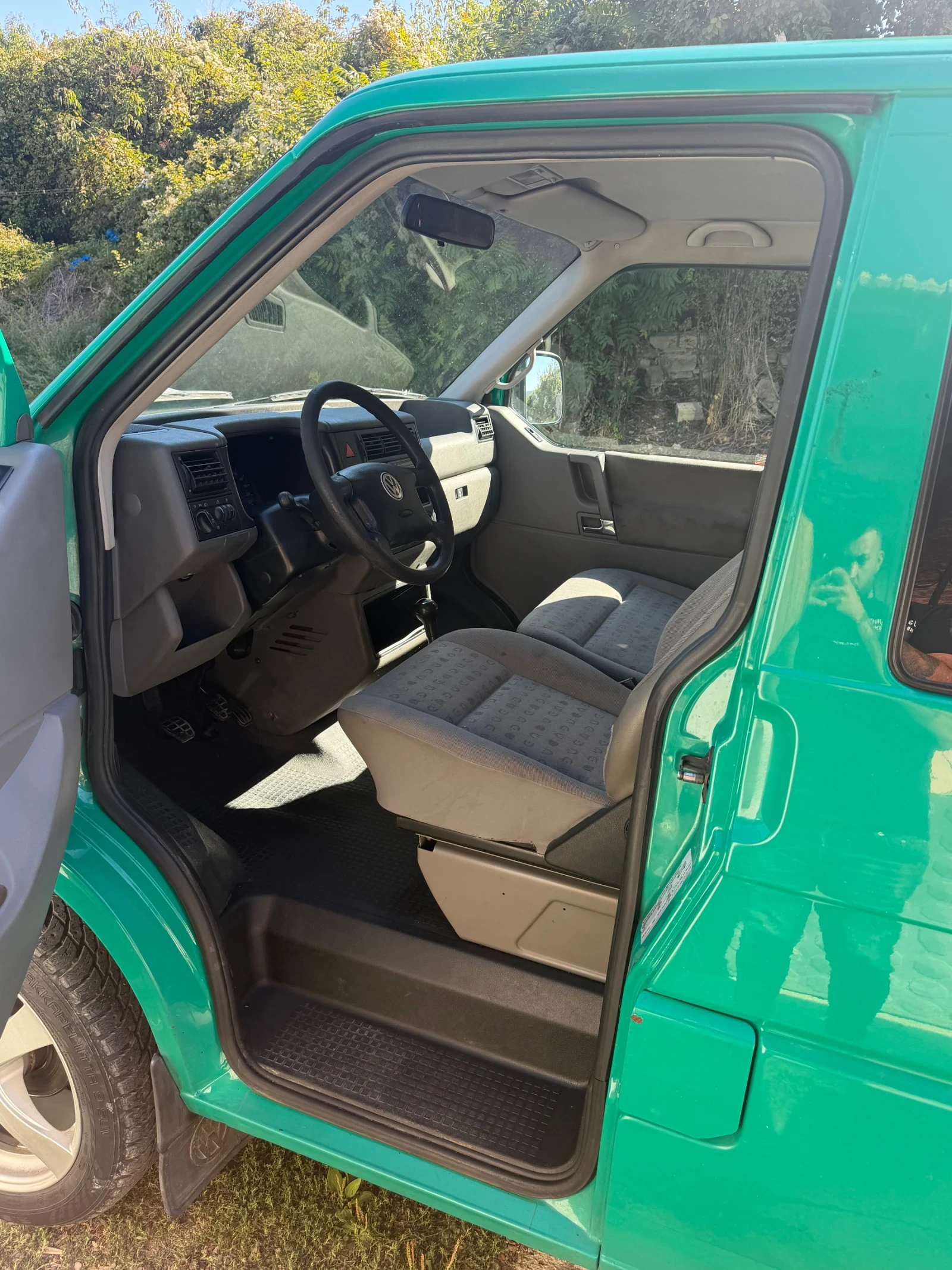 VW Caravelle 2.5tdi, снимка 16 - Бусове и автобуси - 56413866