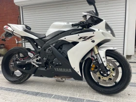     Yamaha YZF-R1