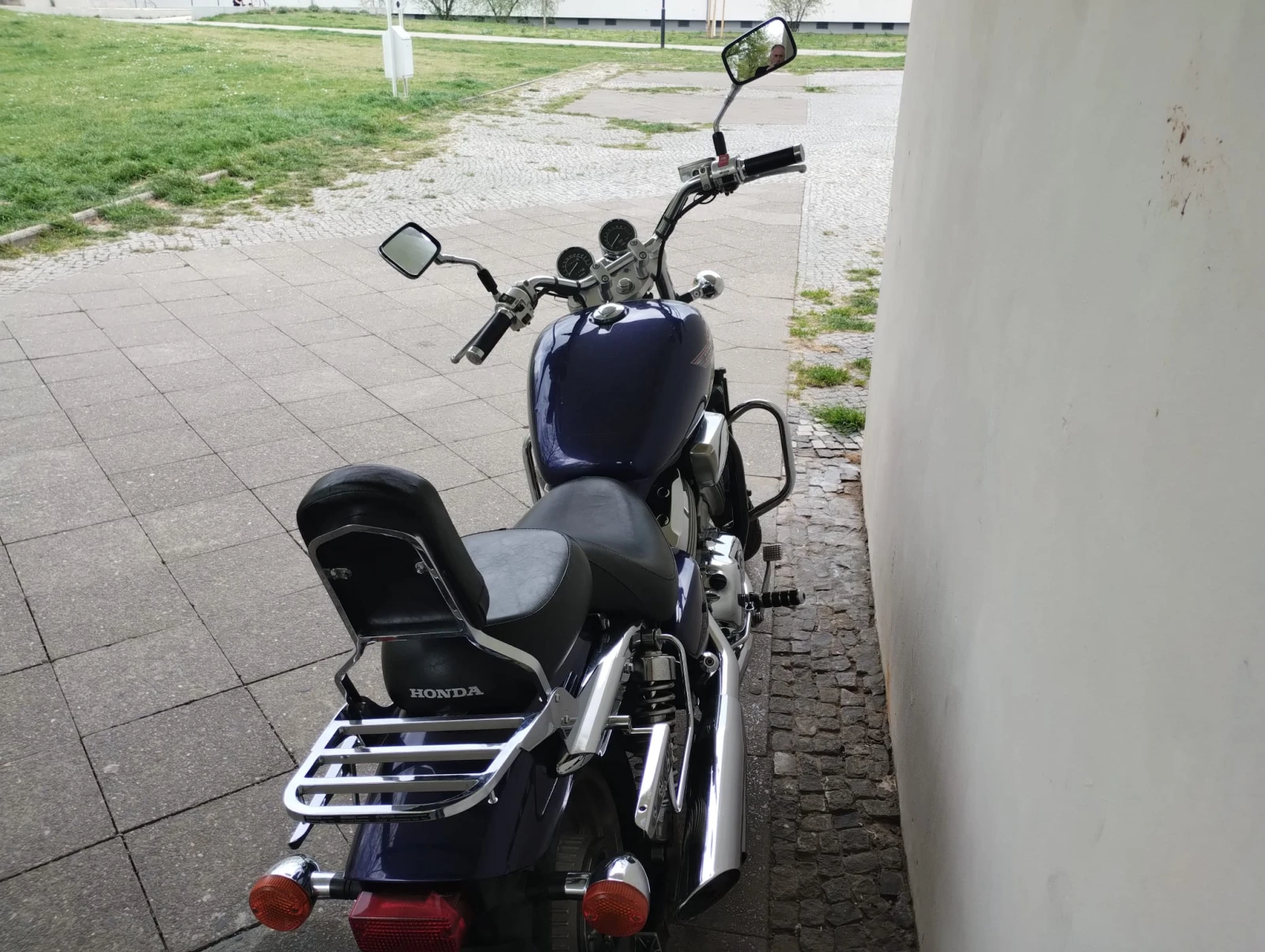 Honda Magna Чопър - изображение 3