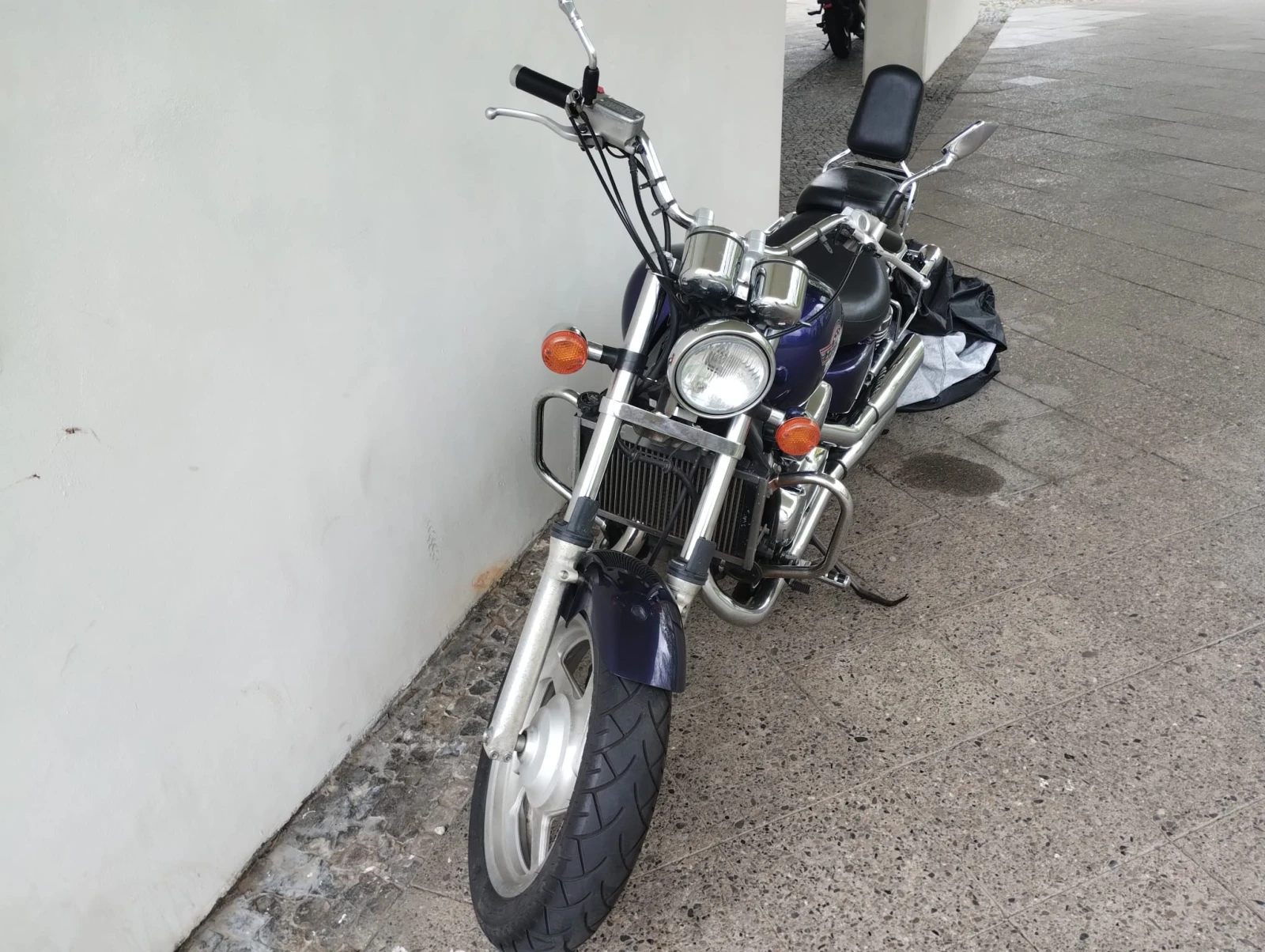 Honda Magna Чопър - изображение 2