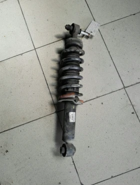 макферсон заден десен Пежо 407 автомат седан 2.0хди (11)