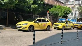 Opel Astra 1.6, снимка 1