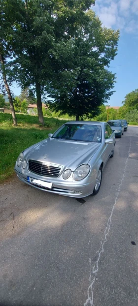  Mercedes-Benz E 270
