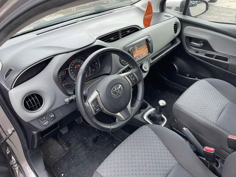 Toyota Yaris, снимка 6 - Автомобили и джипове - 46514881