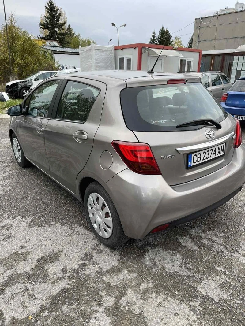 Toyota Yaris, снимка 10 - Автомобили и джипове - 46514881