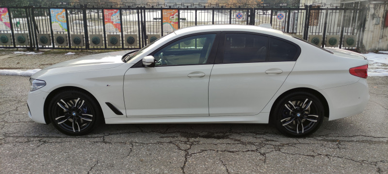 BMW 530 xDrive/M Sport/Shadow line, снимка 9 - Автомобили и джипове - 46380389