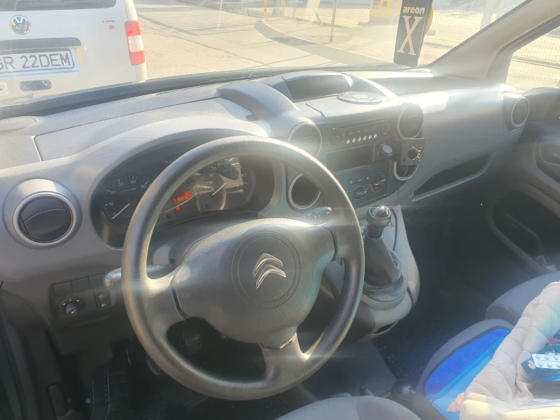 Citroen Berlingo 1600, снимка 15 - Автомобили и джипове - 47810368