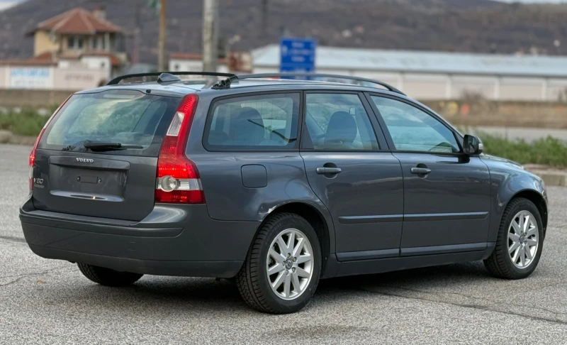 Volvo V50 1.8i 125к.с * ГАЗ* , снимка 6 - Автомобили и джипове - 48070788