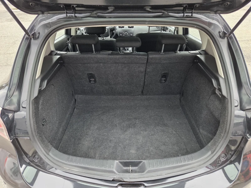 Mazda 3 1, 6 diesel 105 hp, снимка 9 - Автомобили и джипове - 52068338