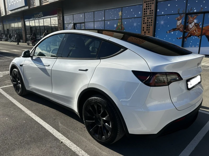 Tesla Model Y MODEL Y Long Range, снимка 10 - Автомобили и джипове - 52774180