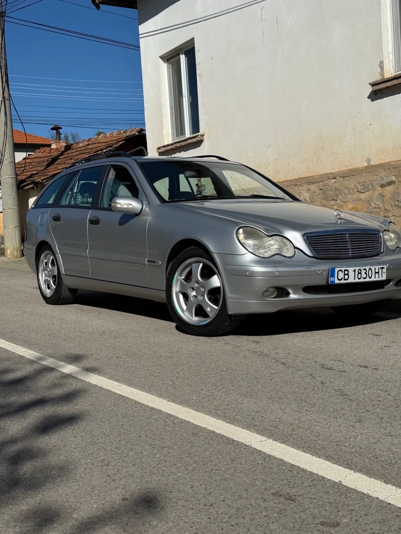 Mercedes-Benz C 200, снимка 2 - Автомобили и джипове - 52864111