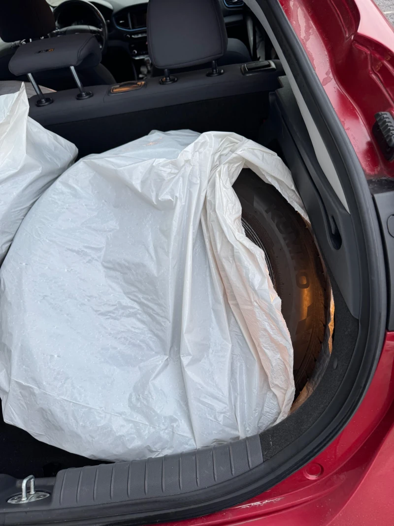 Hyundai Ioniq 1, 6 hybryd eco, снимка 12 - Автомобили и джипове - 53156361