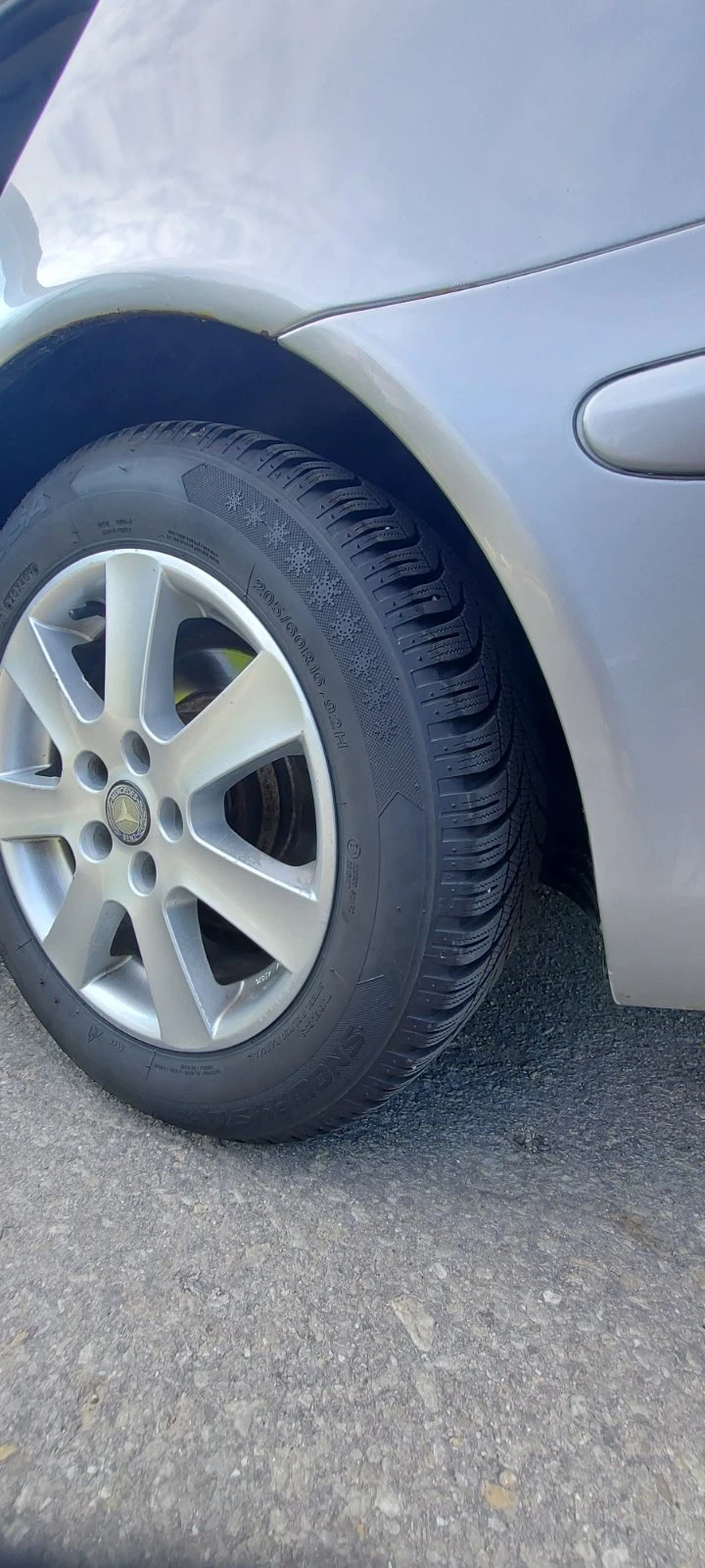 Mercedes-Benz E 270, снимка 6 - Автомобили и джипове - 51886351