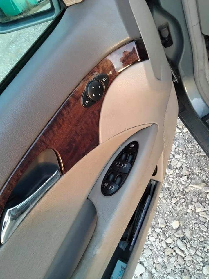 Mercedes-Benz E 220, снимка 3 - Автомобили и джипове - 53935460