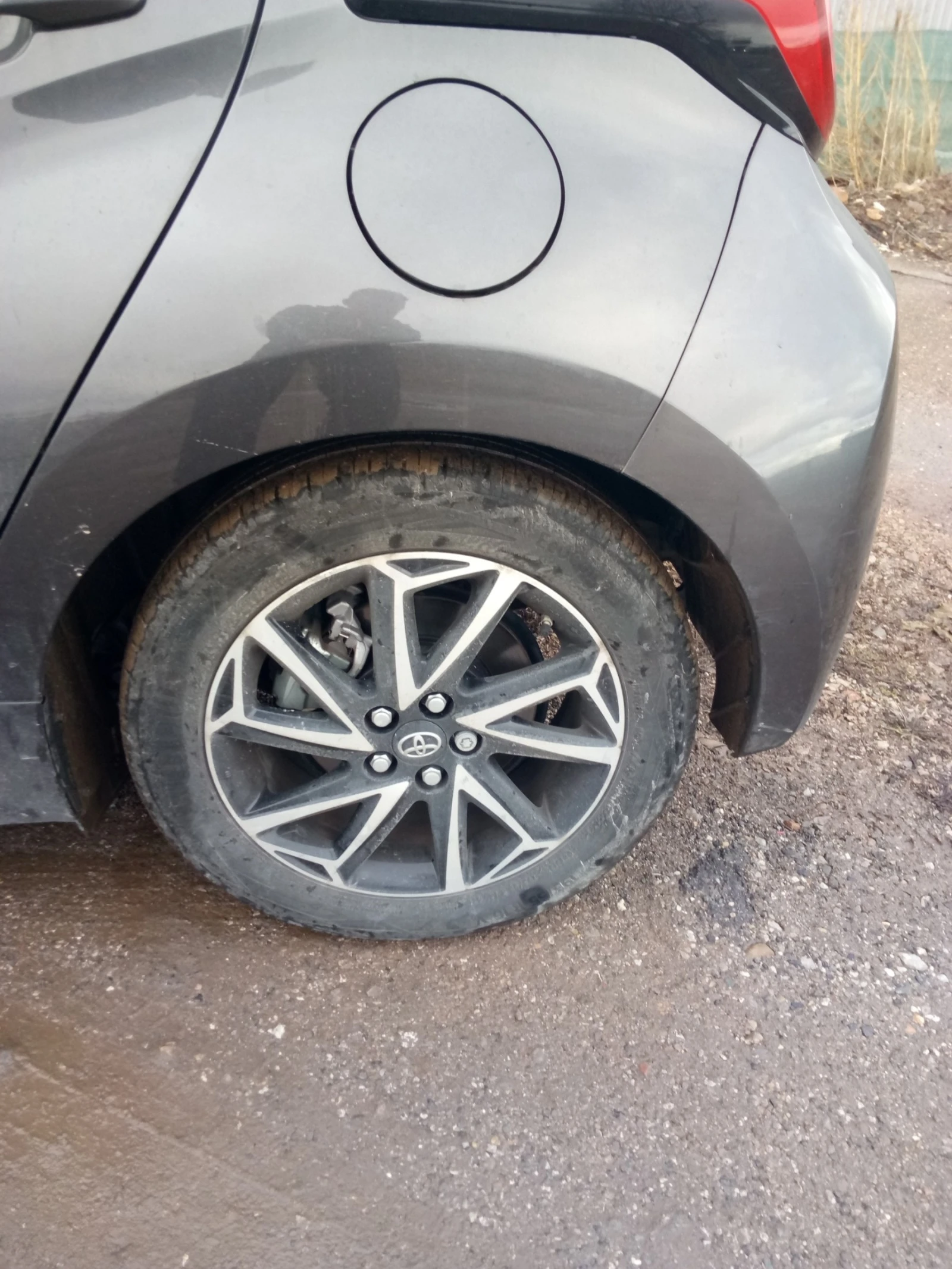 Toyota Yaris 1.5 хибрид, снимка 1