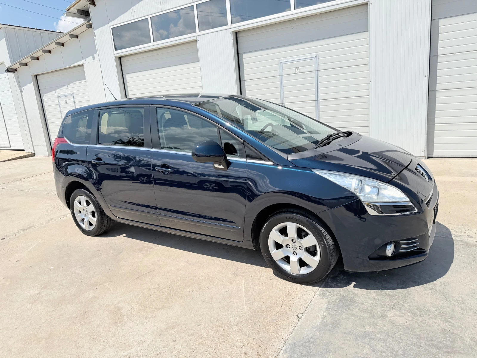 Peugeot 5008 1.6hdi 112k* 7 mesta* UNIKAT* , снимка 13 - Автомобили и джипове - 39288763