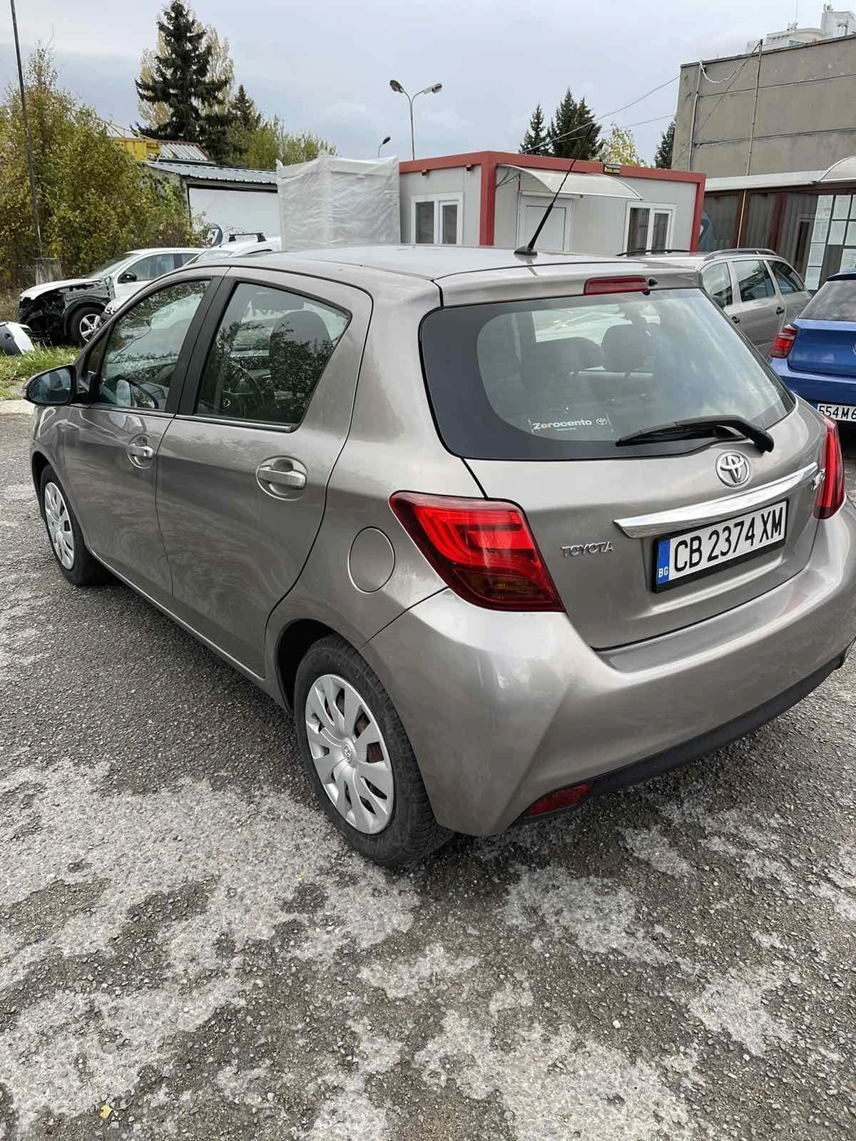 Toyota Yaris  - изображение 10