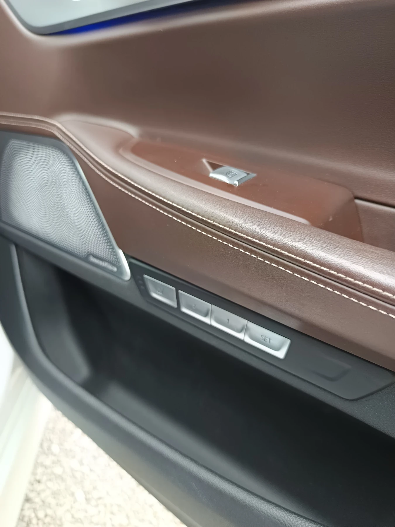 BMW 740  - изображение 7