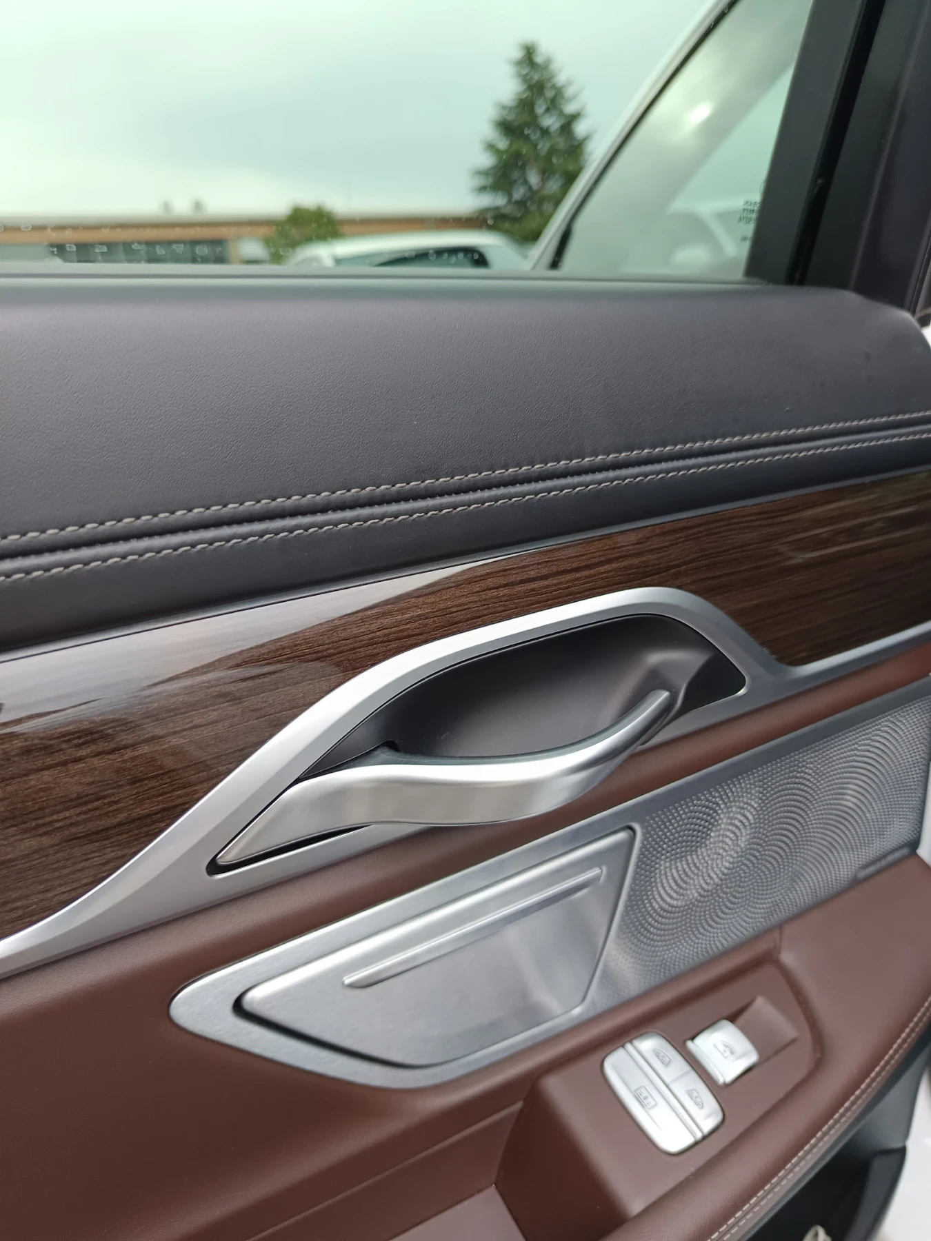 BMW 740  - изображение 4