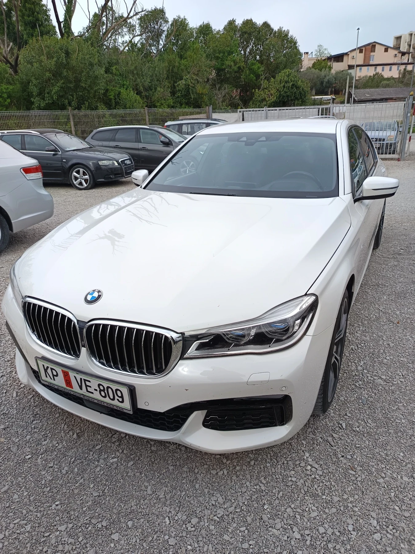 BMW 740  - изображение 10