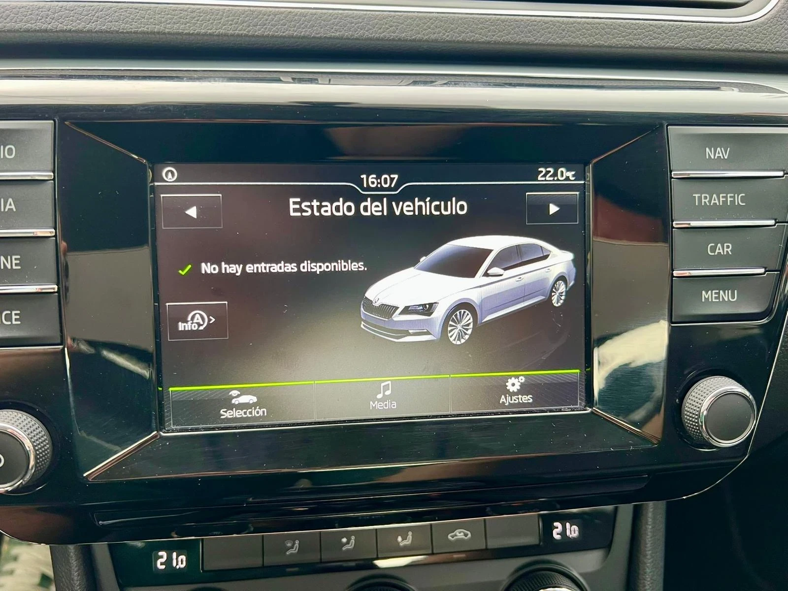 Skoda Superb 2.0 150 - изображение 10