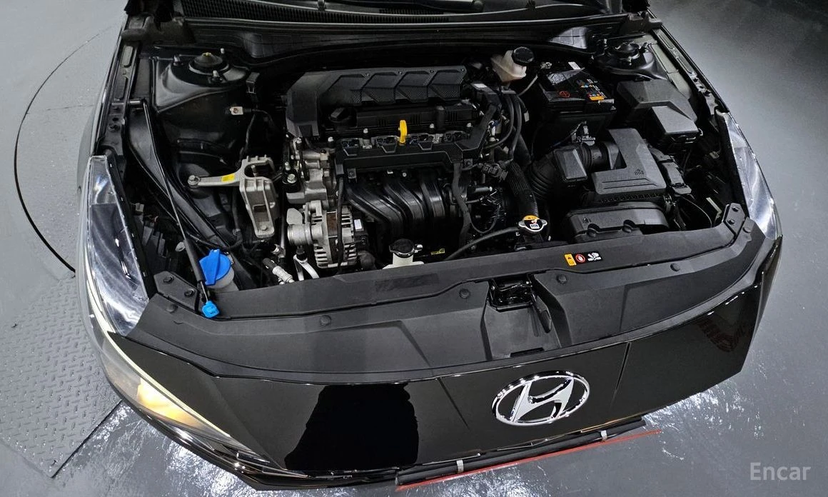 Hyundai Elantra  - изображение 6