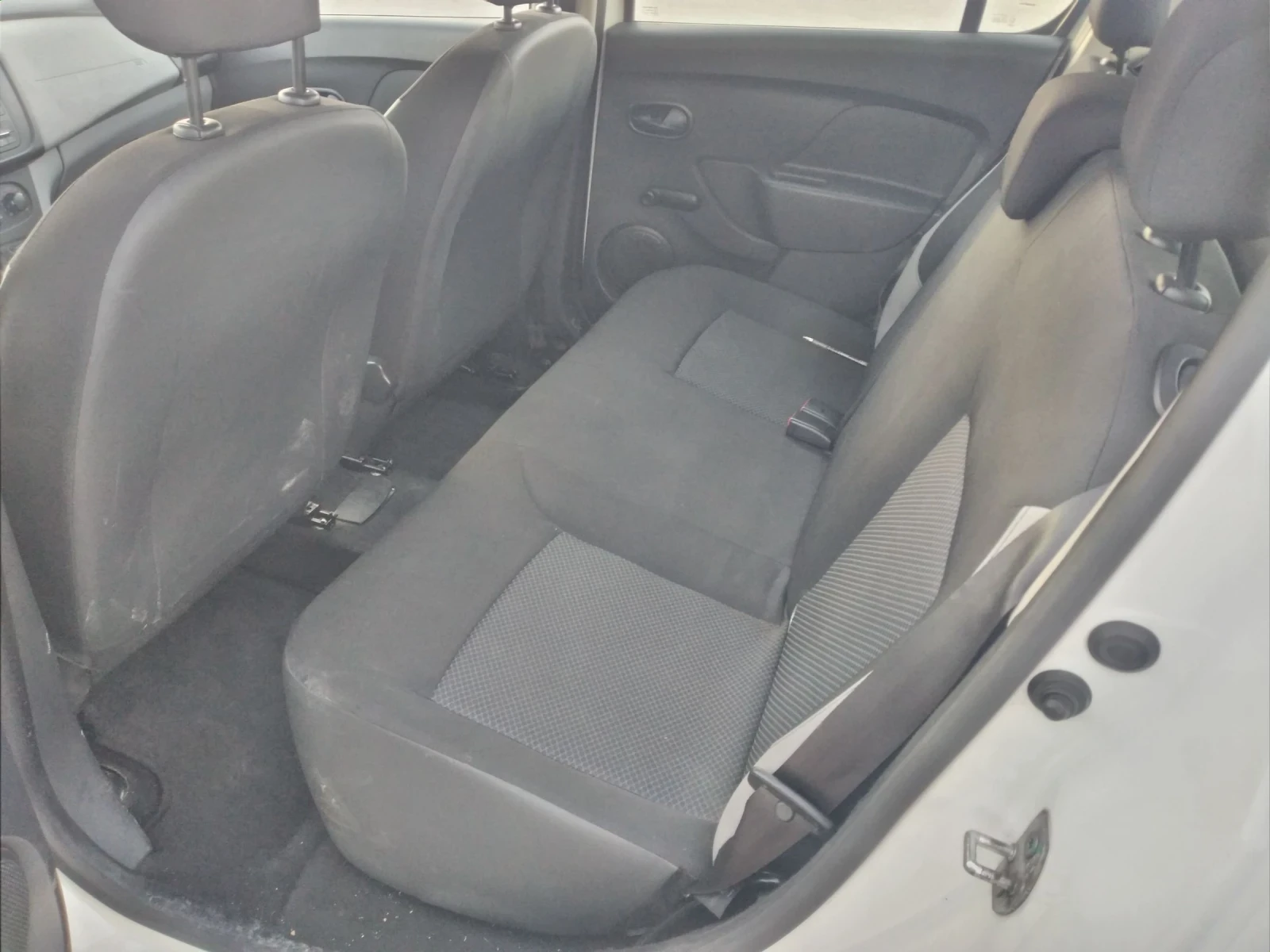 Dacia Sandero 1.2 gaz Италия - изображение 6