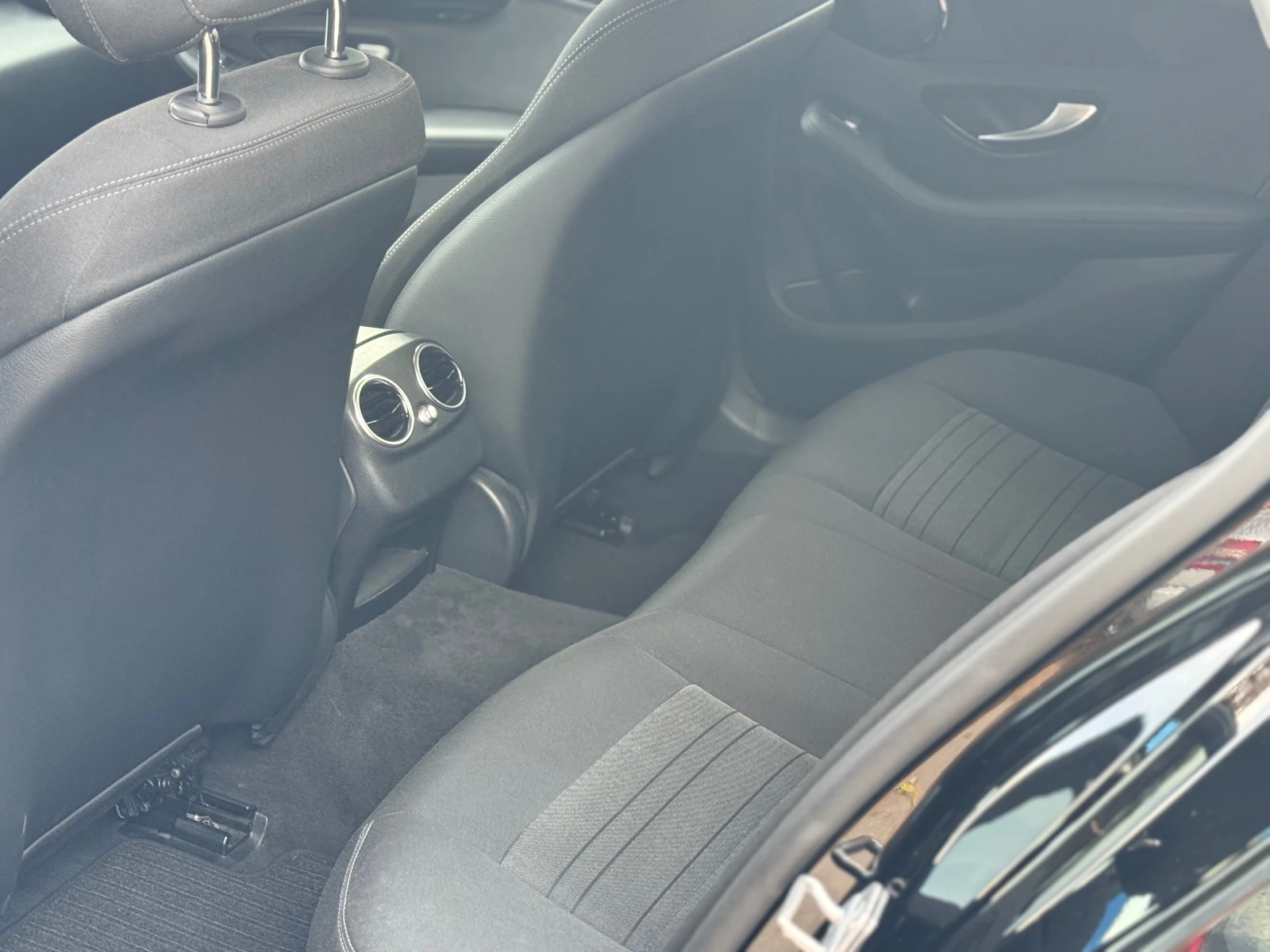 Mercedes-Benz C 220 НОВ ВНОС РЕГИСТРИРАНА ФУЛ ЕКСТРИ, снимка 9 - Автомобили и джипове - 53741048