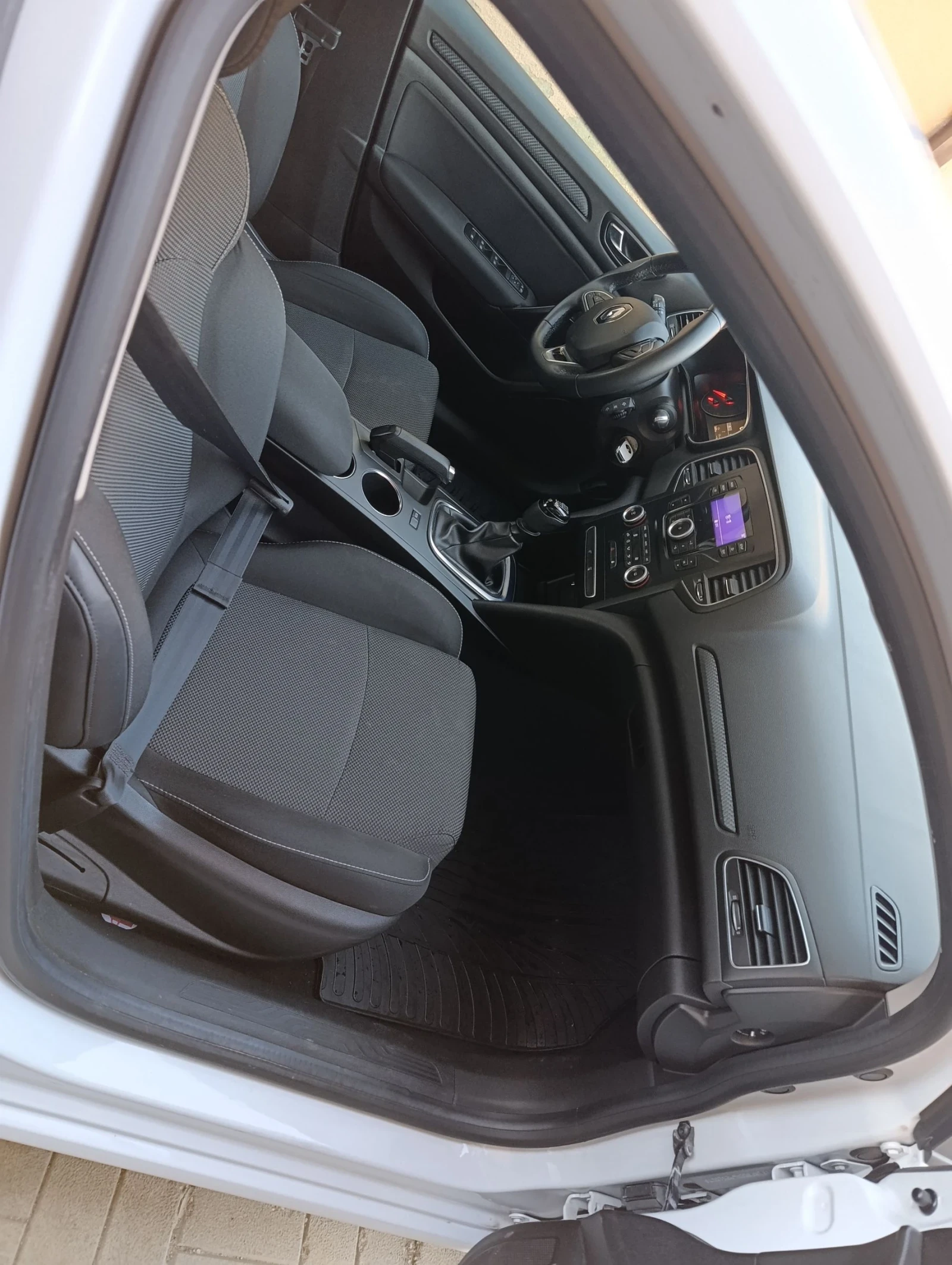 Renault Megane 1342, снимка 7 - Автомобили и джипове - 54128618