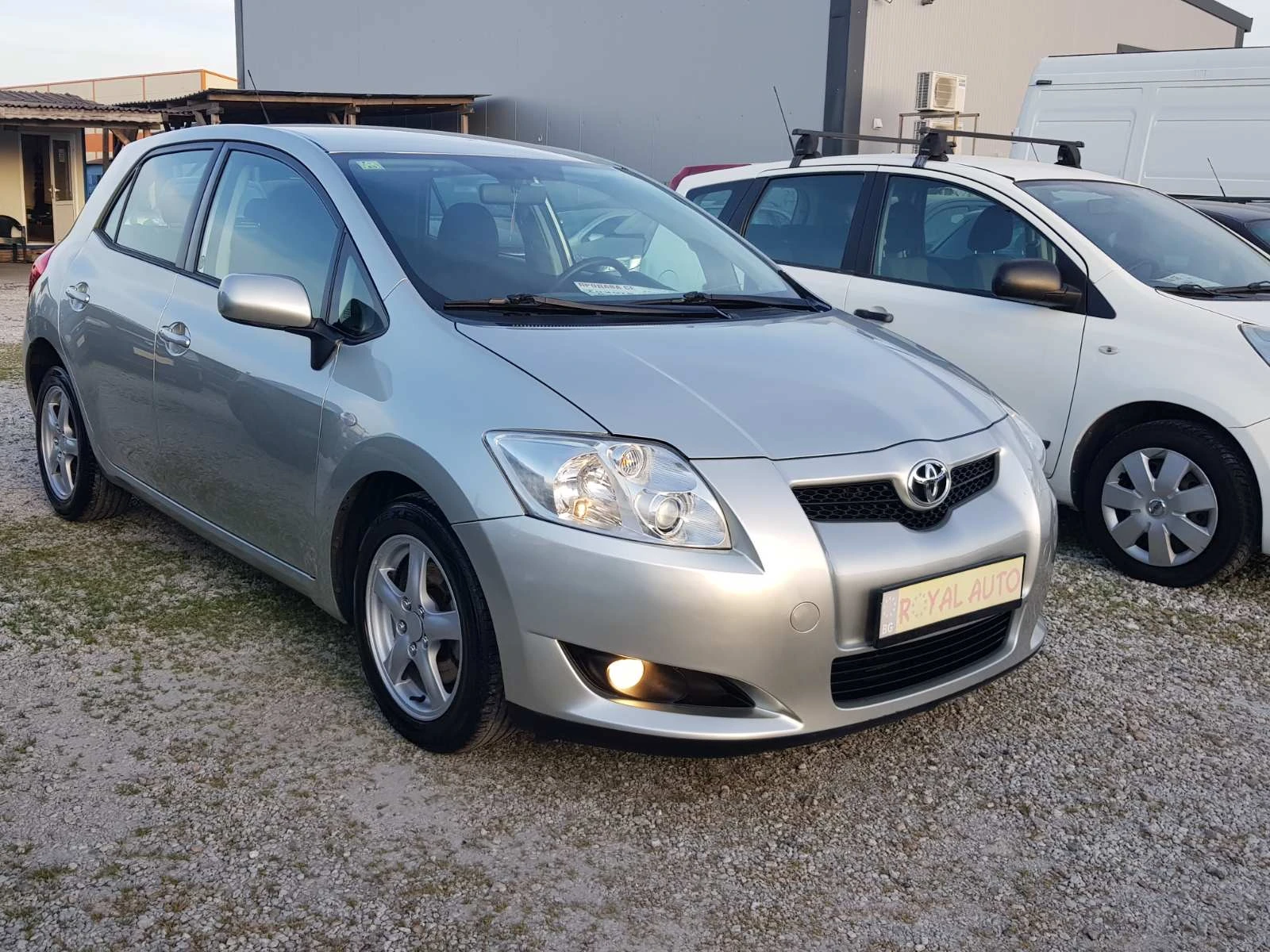 Toyota Auris ЛИЗИНГ-КЛИМАТРОНИК-ТОП, снимка 3 - Автомобили и джипове - 54230211