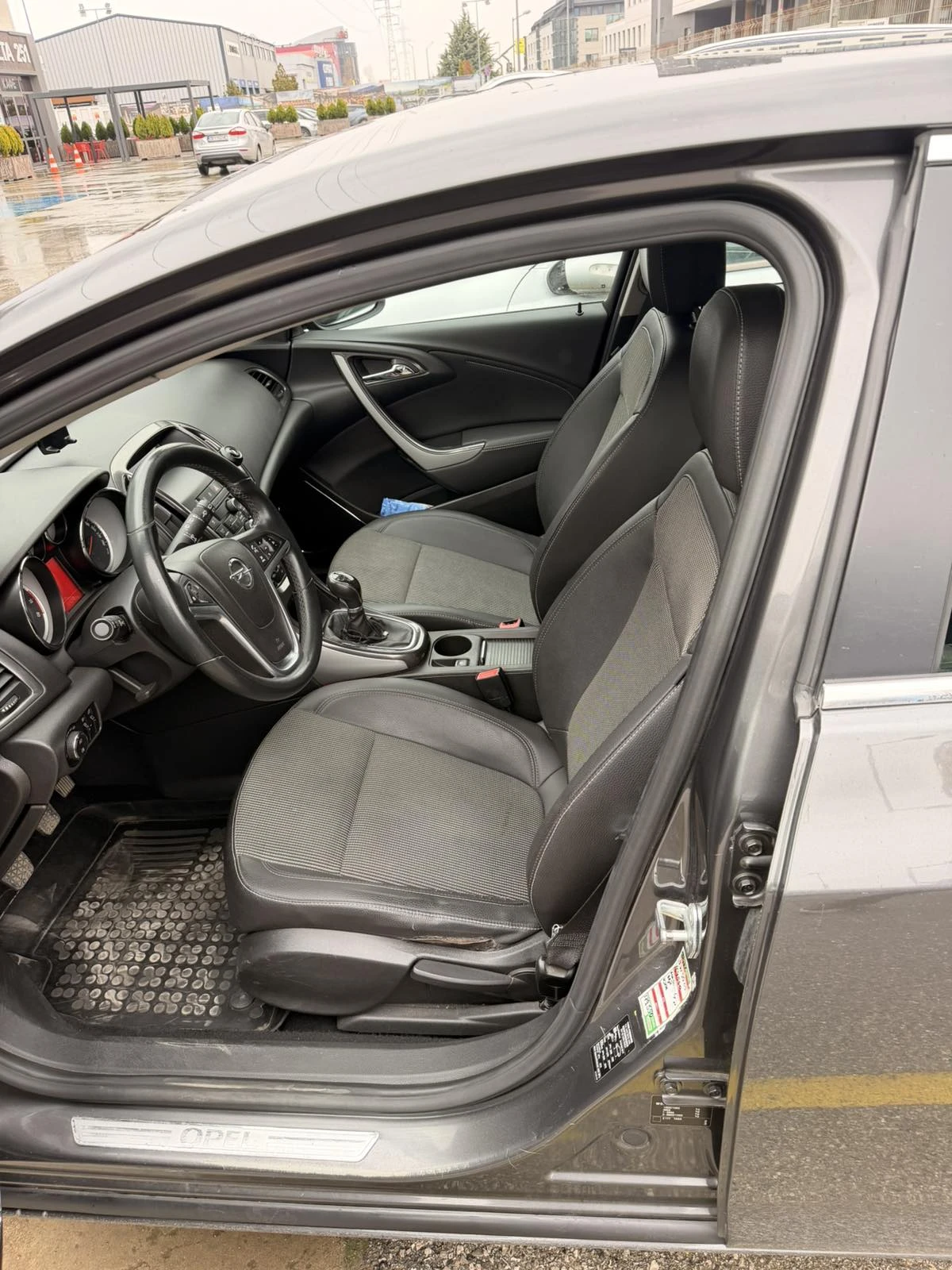 Opel Astra J, снимка 6 - Автомобили и джипове - 54377204
