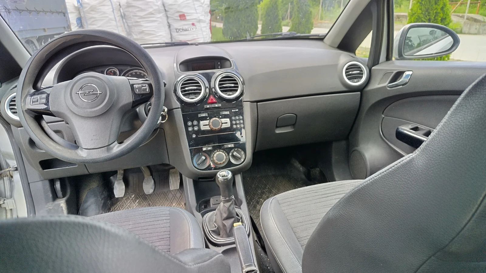 Opel Corsa 1.3, снимка 9 - Автомобили и джипове - 54631628