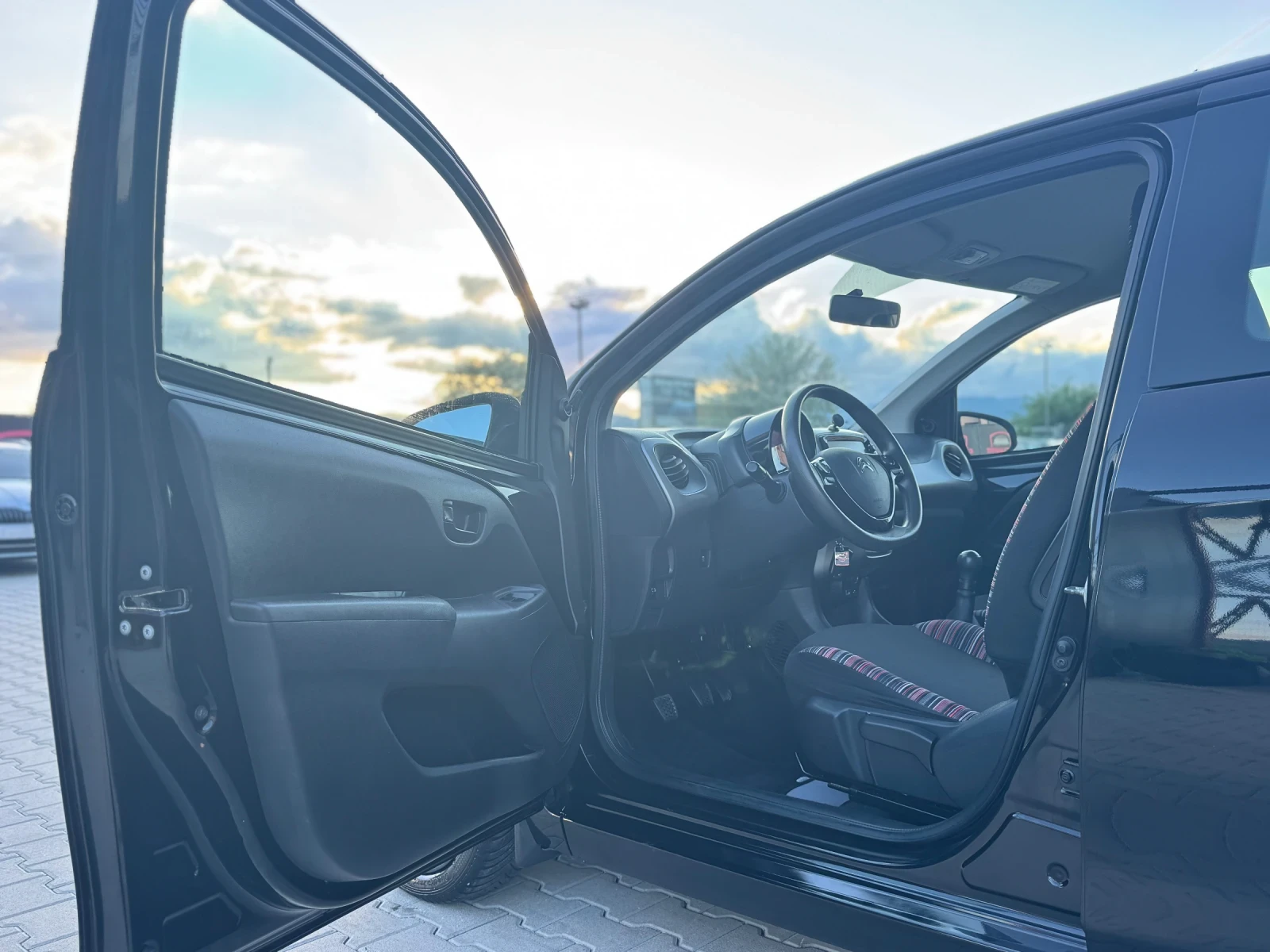 Citroen C1 1.2VTI EURO-6, снимка 9 - Автомобили и джипове - 54646770