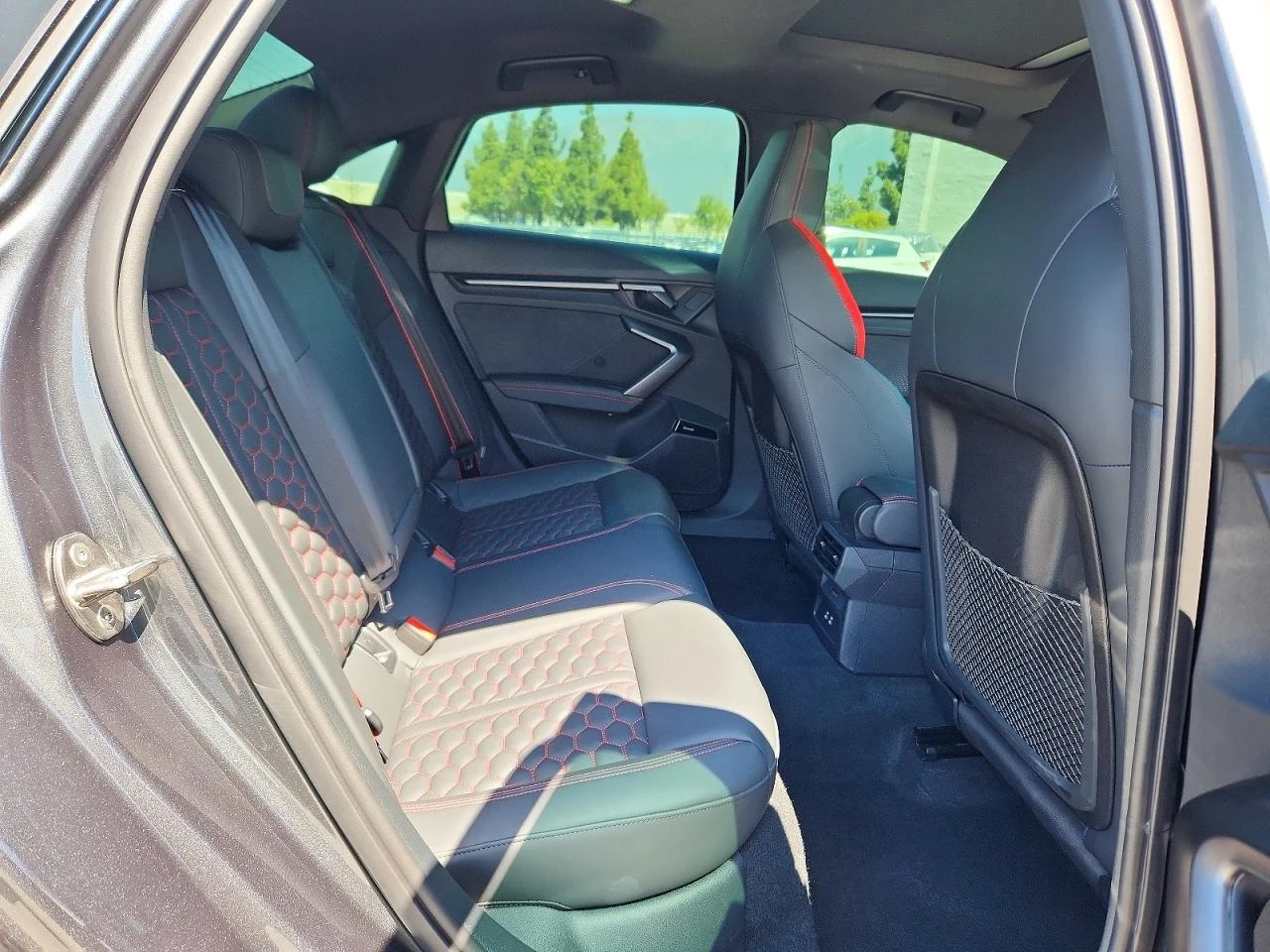 Audi Rs3 * QUATTRO* SONOS 3D* КОЖА* ПОДГРЕВ* ПАНОРАМА* , снимка 10 - Автомобили и джипове - 55224149