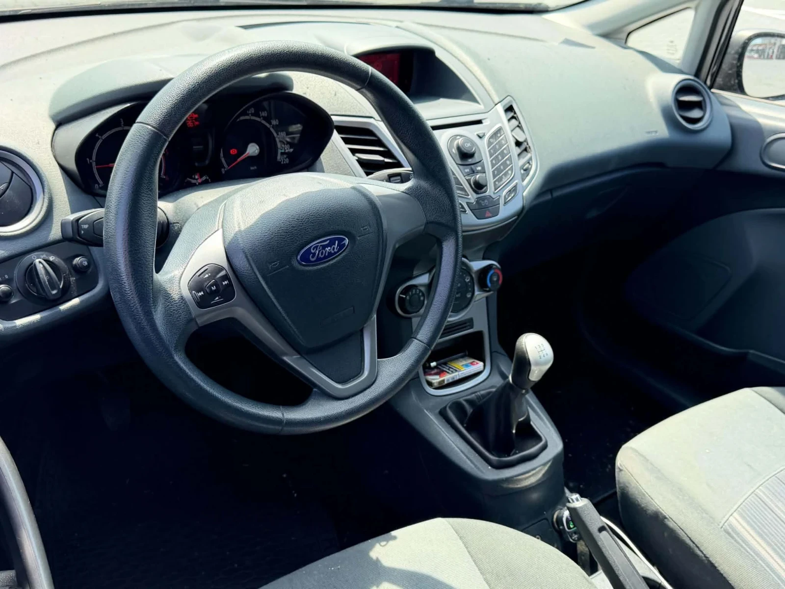 Ford Fiesta 1.6tdci, снимка 4 - Автомобили и джипове - 55225302