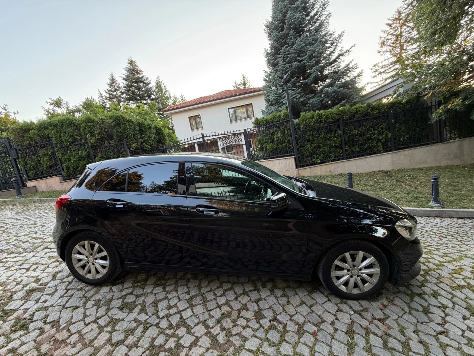 Mercedes-Benz A 180 W176 1.6, снимка 13 - Автомобили и джипове - 55563702