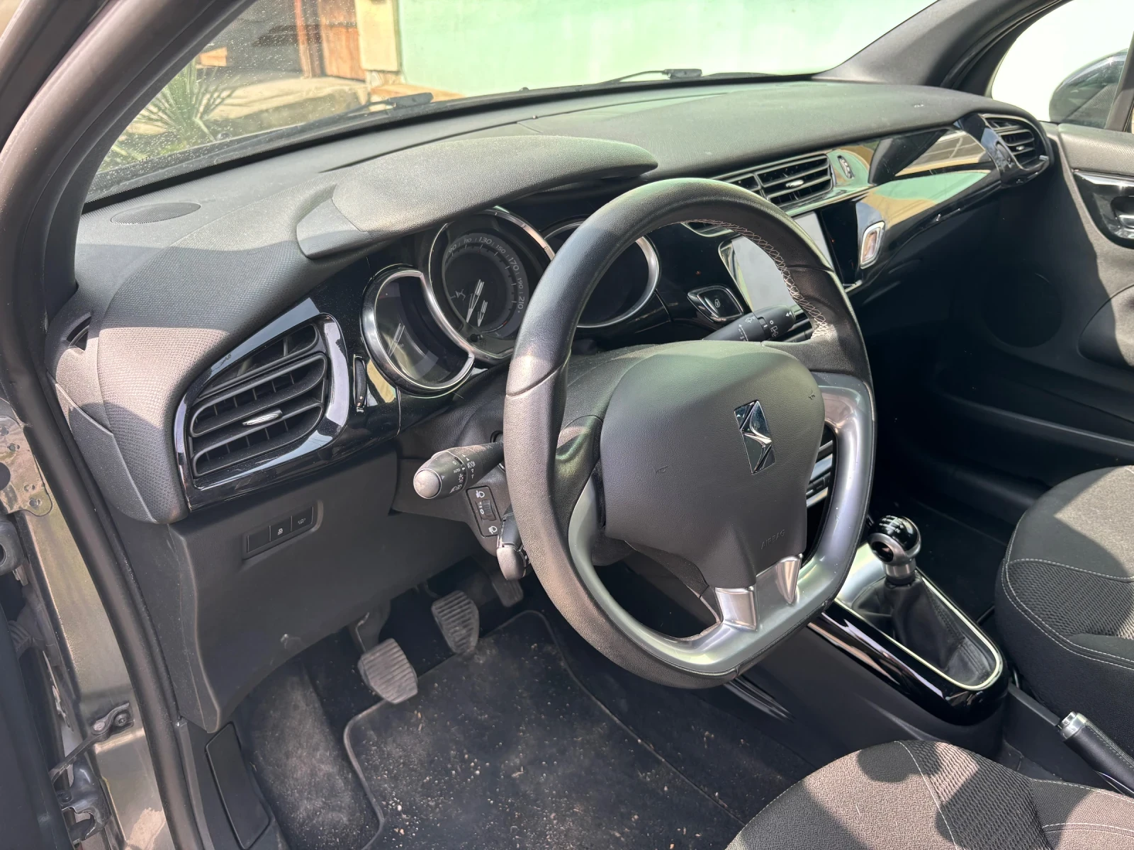 Citroen DS3 1.2 бензин, снимка 11 - Автомобили и джипове - 55829152