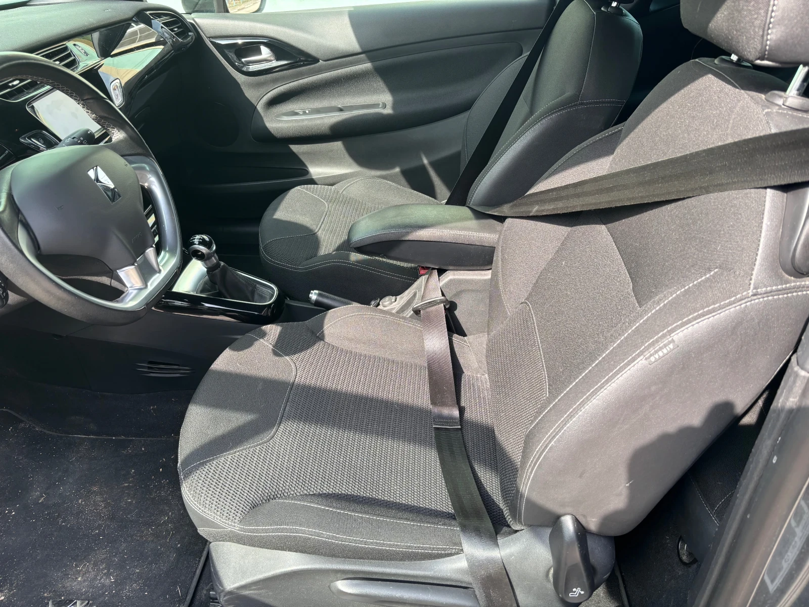 Citroen DS3 1.2 бензин, снимка 8 - Автомобили и джипове - 55829152