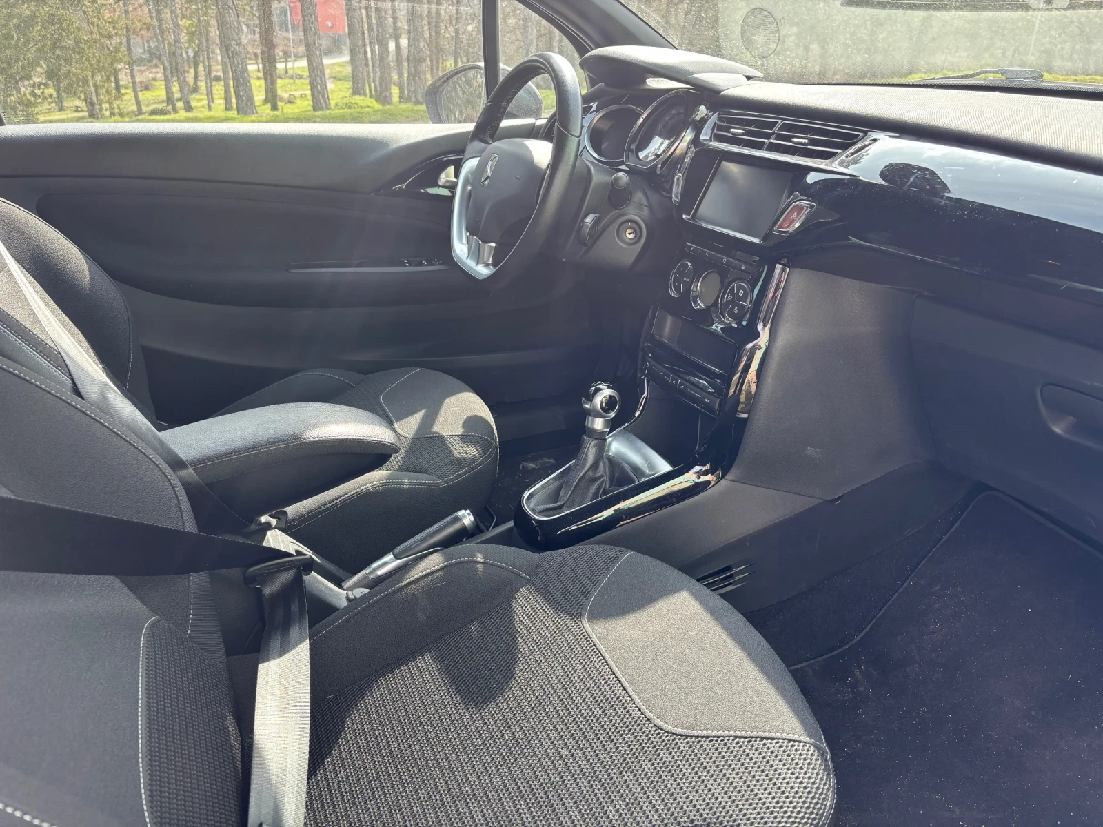 Citroen DS3 1.2 бензин, снимка 13 - Автомобили и джипове - 55829152