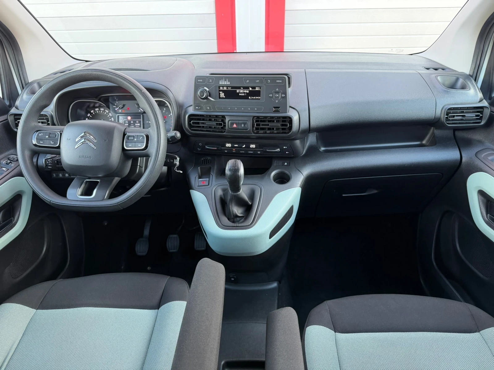 Citroen Berlingo 1.5HDI KLIMATRONIK EVRO 6C ЛИЗИНГ!!!, снимка 14 - Автомобили и джипове - 55868178