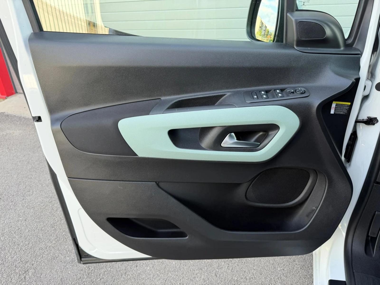 Citroen Berlingo 1.5HDI KLIMATRONIK EVRO 6C ЛИЗИНГ!!!, снимка 12 - Автомобили и джипове - 55868178